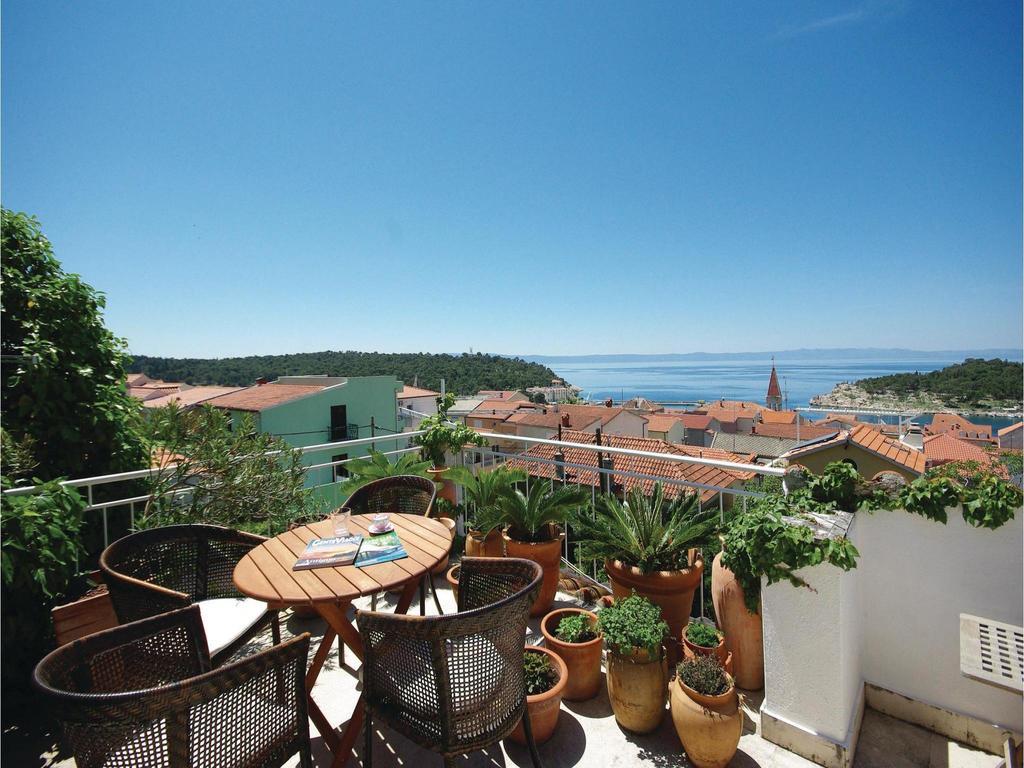 2 Bedroom Cozy Apartment In Makarska Eksteriør bilde