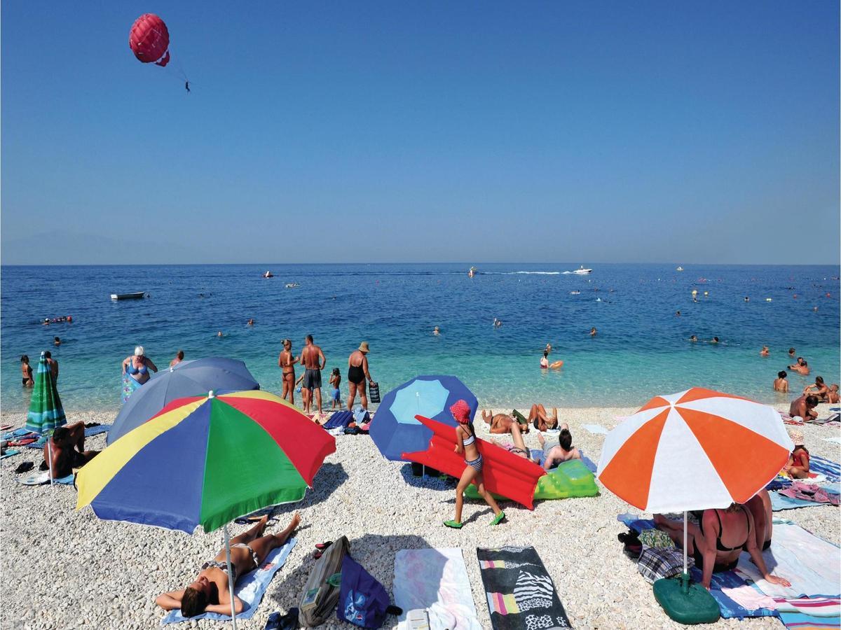 2 Bedroom Cozy Apartment In Makarska Eksteriør bilde