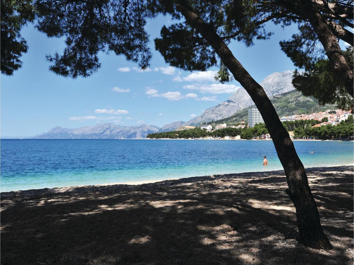 2 Bedroom Cozy Apartment In Makarska Eksteriør bilde