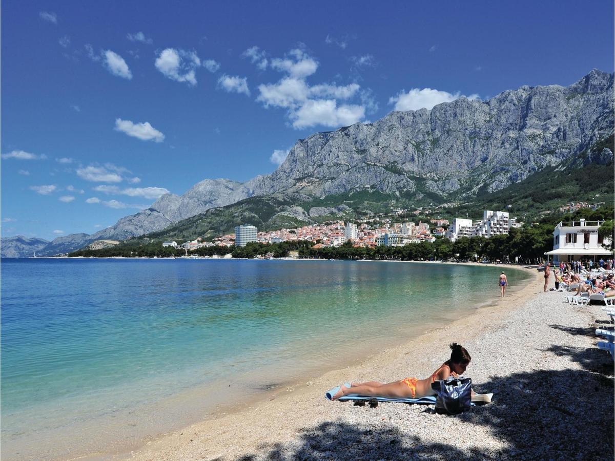 2 Bedroom Cozy Apartment In Makarska Eksteriør bilde