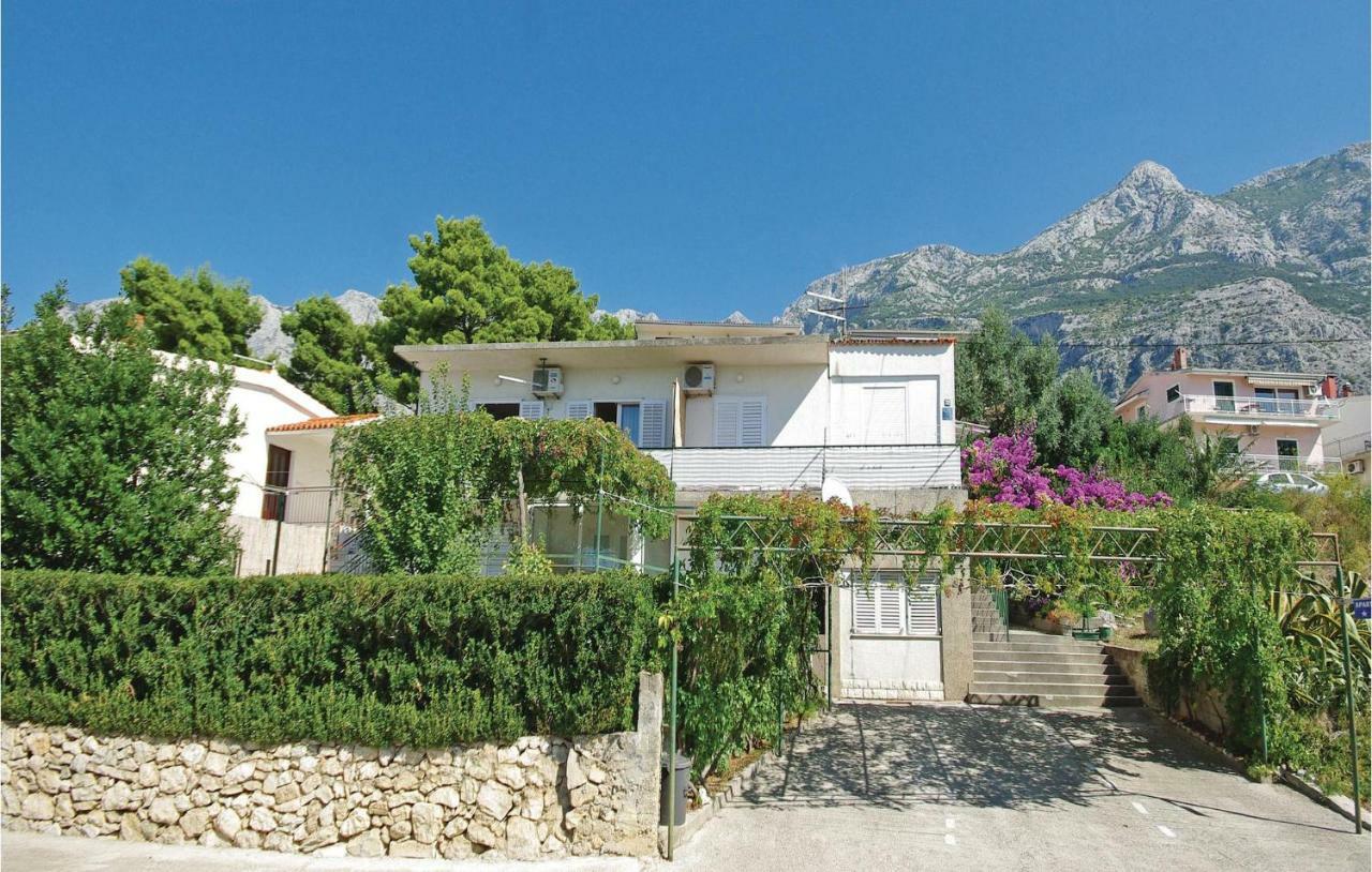 2 Bedroom Cozy Apartment In Makarska Eksteriør bilde